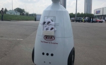 Компания «Гефест Проекция РТ» предоставила в аренду робота R-bot 100 для компании КАН АВТО КИА на презентацию в уличном формате.