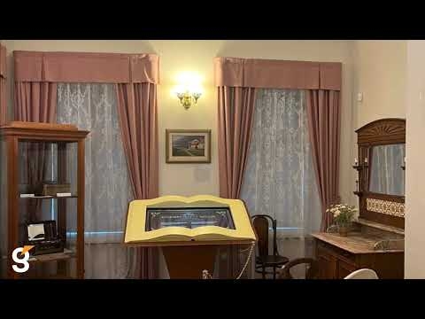 Там где скрипят половицы, а стены носят отпечаток старины.